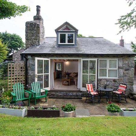 Finest Retreats - The Cottage - Luxury 1 Bed Cottage Rhydymwyn Esterno foto