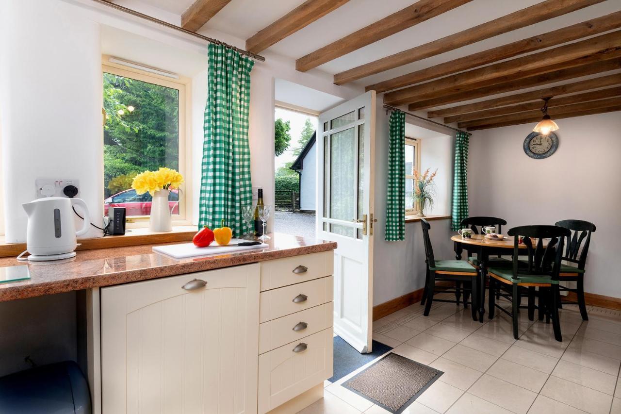 Finest Retreats - The Cottage - Luxury 1 Bed Cottage Rhydymwyn Esterno foto