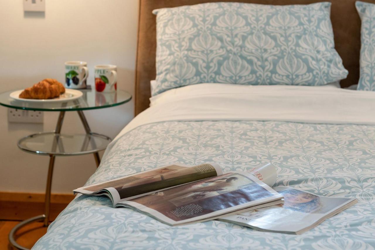 Finest Retreats - The Cottage - Luxury 1 Bed Cottage Rhydymwyn Esterno foto