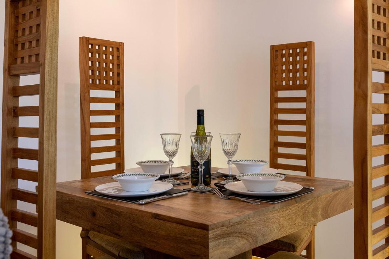 Finest Retreats - The Cottage - Luxury 1 Bed Cottage Rhydymwyn Esterno foto
